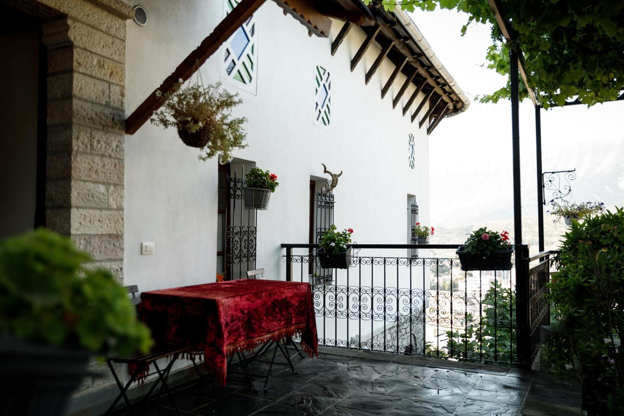 Boutique Hotel Musee Gjirokastër 外观 照片